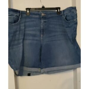 NEW Women Boutique + Sz 30W Blue Jean Shorts Bermuda Denim Summer